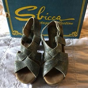 Pin-Up Kitten Heels Pewter